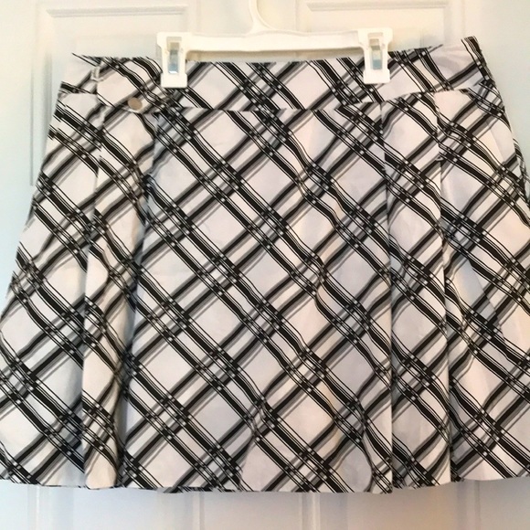 Liz Claiborne Pants - EUC women’s golf skort